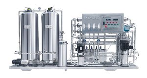 單級純凈水設(shè)備 食品廠反滲透與純化水設(shè)備的關(guān)鍵技術(shù)與桶裝水應用